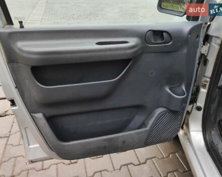 Серый Пежо Эксперт груз.-пасс., объемом двигателя 2 л и пробегом 300 тыс. км за 3700 $, фото 14 на Automoto.ua