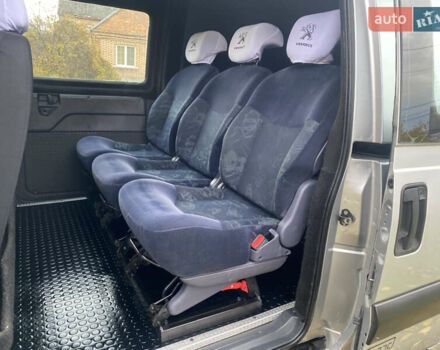 Пежо Эксперт груз.-пасс. 2005 в Луцке на Automoto.ua Серый Пежо Эксперт груз.-пасс., объемом двигателя 2 л и пробегом 290 тыс. км за 4800 $, фото 11 на Automoto.ua