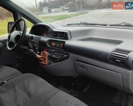 Серый Пежо Эксперт груз.-пасс., объемом двигателя 2 л и пробегом 300 тыс. км за 3700 $, фото 16 на Automoto.ua