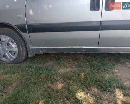 Серый Пежо Эксперт груз.-пасс., объемом двигателя 2 л и пробегом 230 тыс. км за 3600 $, фото 7 на Automoto.ua