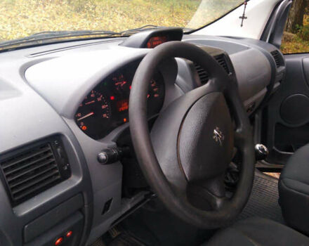 Серый Пежо Эксперт груз.-пасс., объемом двигателя 2 л и пробегом 274 тыс. км за 5500 $, фото 5 на Automoto.ua