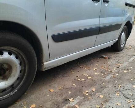 Серый Пежо Эксперт груз.-пасс., объемом двигателя 2 л и пробегом 237 тыс. км за 5100 $, фото 3 на Automoto.ua