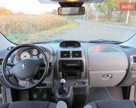 Серый Пежо Эксперт груз.-пасс., объемом двигателя 2 л и пробегом 336 тыс. км за 9500 $, фото 14 на Automoto.ua