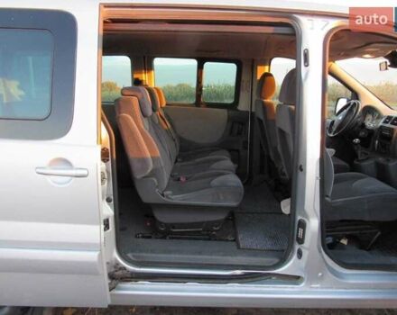 Серый Пежо Эксперт груз.-пасс., объемом двигателя 2 л и пробегом 336 тыс. км за 9500 $, фото 2 на Automoto.ua