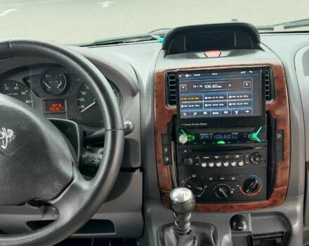 Пежо Эксперт груз.-пасс. 2009 в Кицмане на Automoto.ua Серый Пежо Эксперт груз.-пасс., объемом двигателя 2 л и пробегом 306 тыс. км за 5900 $, фото 7 на Automoto.ua