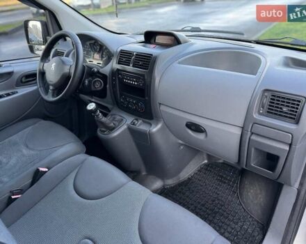 Серый Пежо Эксперт груз.-пасс., объемом двигателя 2 л и пробегом 289 тыс. км за 9900 $, фото 11 на Automoto.ua