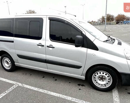 Серый Пежо Эксперт груз.-пасс., объемом двигателя 2 л и пробегом 289 тыс. км за 9300 $, фото 12 на Automoto.ua