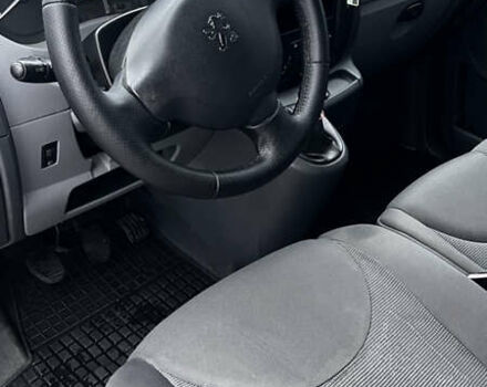 Серый Пежо Эксперт груз.-пасс., объемом двигателя 2 л и пробегом 289 тыс. км за 9300 $, фото 17 на Automoto.ua