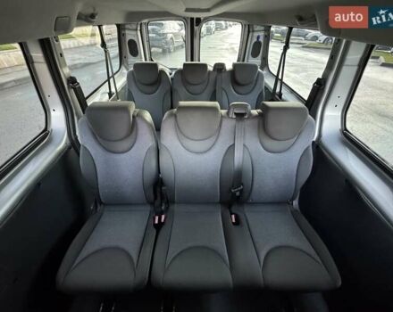 Серый Пежо Эксперт груз.-пасс., объемом двигателя 2 л и пробегом 289 тыс. км за 9900 $, фото 21 на Automoto.ua