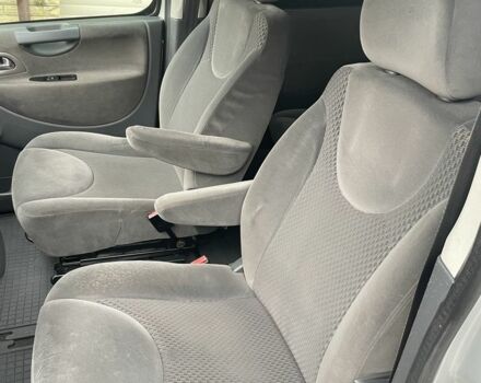 Сірий Пежо Експерт вант.-пас., об'ємом двигуна 2 л та пробігом 330 тис. км за 10500 $, фото 3 на Automoto.ua