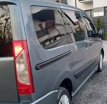 Серый Пежо Эксперт груз.-пасс., объемом двигателя 2 л и пробегом 288 тыс. км за 8900 $, фото 5 на Automoto.ua