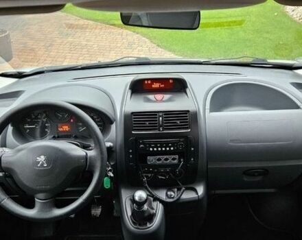 Серый Пежо Эксперт груз.-пасс., объемом двигателя 2 л и пробегом 259 тыс. км за 8300 $, фото 14 на Automoto.ua