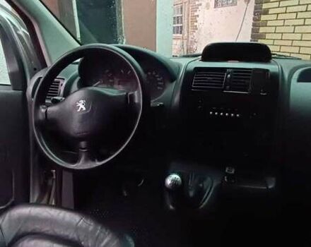 Серый Пежо Эксперт груз.-пасс., объемом двигателя 2 л и пробегом 355 тыс. км за 7200 $, фото 3 на Automoto.ua