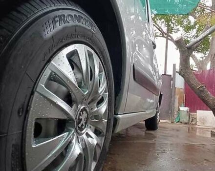 Серый Пежо Эксперт груз.-пасс., объемом двигателя 2 л и пробегом 355 тыс. км за 7200 $, фото 7 на Automoto.ua