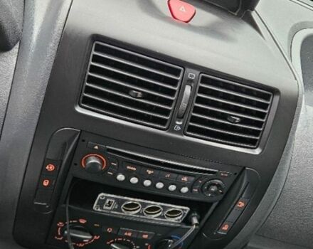 Серый Пежо Эксперт груз.-пасс., объемом двигателя 2 л и пробегом 259 тыс. км за 8500 $, фото 23 на Automoto.ua