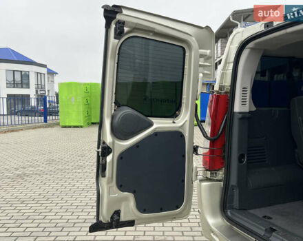 Сірий Пежо Експерт вант.-пас., об'ємом двигуна 2 л та пробігом 226 тис. км за 12800 $, фото 59 на Automoto.ua