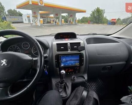 Пежо Эксперт груз.-пасс. 2016 в Жовкве на Automoto.ua Серый Пежо Эксперт груз.-пасс., объемом двигателя 2 л и пробегом 237 тыс. км за 13000 $, фото 5 на Automoto.ua