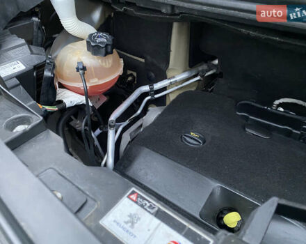 Серый Пежо Эксперт груз.-пасс., объемом двигателя 2 л и пробегом 195 тыс. км за 19800 $, фото 27 на Automoto.ua