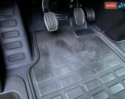 Серый Пежо Эксперт груз.-пасс., объемом двигателя 2 л и пробегом 195 тыс. км за 19800 $, фото 15 на Automoto.ua