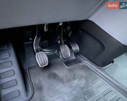 Серый Пежо Эксперт груз.-пасс., объемом двигателя 2 л и пробегом 195 тыс. км за 19800 $, фото 16 на Automoto.ua