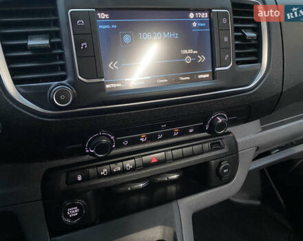 Серый Пежо Эксперт груз.-пасс., объемом двигателя 2 л и пробегом 195 тыс. км за 19800 $, фото 31 на Automoto.ua