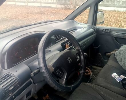 Серый Пежо Эксперт груз.-пасс., объемом двигателя 2 л и пробегом 319 тыс. км за 2800 $, фото 1 на Automoto.ua