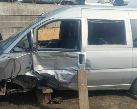 Серый Пежо Эксперт груз.-пасс., объемом двигателя 1.9 л и пробегом 300 тыс. км за 500 $, фото 1 на Automoto.ua