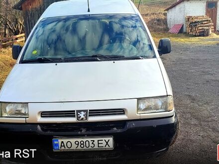 Пежо Експерт вант.-пас. 2001 у Межгорье на Automoto.ua Сірий Пежо Експерт вант.-пас., об'ємом двигуна 1.9 л та пробігом 0 тис. км за 3900 $, фото 1 на Automoto.ua