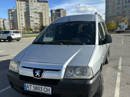 Серый Пежо Эксперт груз.-пасс., объемом двигателя 2 л и пробегом 440 тыс. км за 4000 $, фото 1 на Automoto.ua
