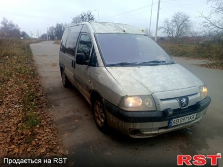 Серый Пежо Эксперт груз.-пасс., объемом двигателя 2 л и пробегом 319 тыс. км за 2800 $, фото 1 на Automoto.ua