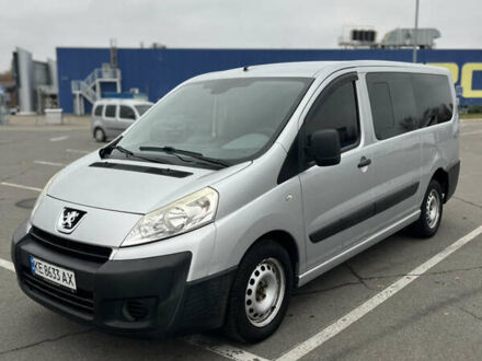 Серый Пежо Эксперт груз.-пасс., объемом двигателя 2 л и пробегом 289 тыс. км за 9300 $, фото 1 на Automoto.ua