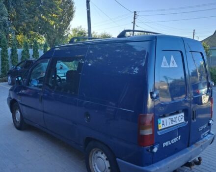 Синий Пежо Эксперт груз.-пасс., объемом двигателя 1.9 л и пробегом 332 тыс. км за 2800 $, фото 2 на Automoto.ua