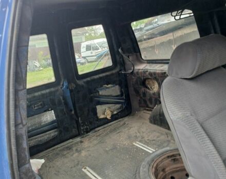 Синий Пежо Эксперт груз.-пасс., объемом двигателя 2 л и пробегом 517 тыс. км за 2500 $, фото 5 на Automoto.ua