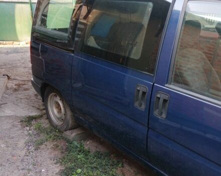 Синий Пежо Эксперт груз.-пасс., объемом двигателя 0 л и пробегом 400 тыс. км за 1200 $, фото 3 на Automoto.ua