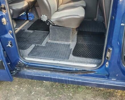 Синий Пежо Эксперт груз.-пасс., объемом двигателя 2 л и пробегом 280 тыс. км за 7200 $, фото 31 на Automoto.ua