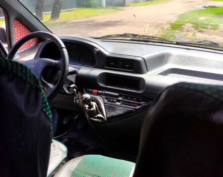 Синий Пежо Эксперт груз.-пасс., объемом двигателя 1.9 л и пробегом 300 тыс. км за 1750 $, фото 4 на Automoto.ua