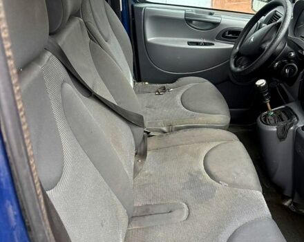 Синий Пежо Эксперт груз.-пасс., объемом двигателя 1.6 л и пробегом 300 тыс. км за 4000 $, фото 1 на Automoto.ua