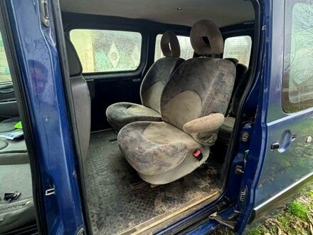 Синий Пежо Эксперт груз.-пасс., объемом двигателя 1.6 л и пробегом 300 тыс. км за 4000 $, фото 1 на Automoto.ua