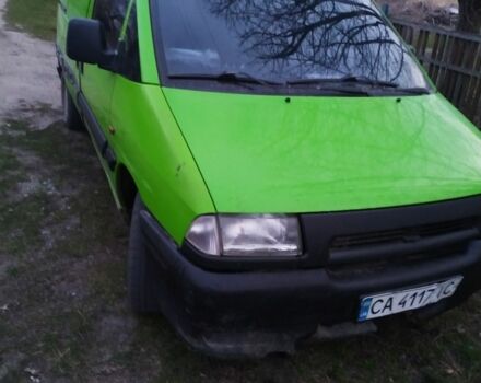 Зеленый Пежо Эксперт груз.-пасс., объемом двигателя 1.9 л и пробегом 300 тыс. км за 1100 $, фото 1 на Automoto.ua