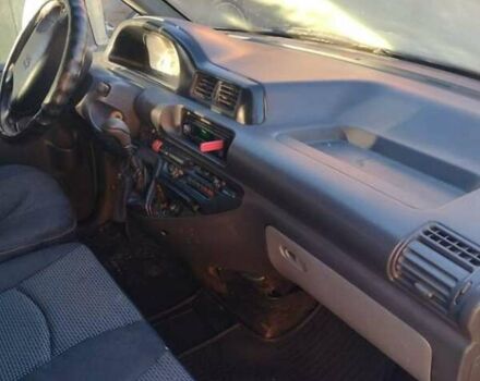 Зеленый Пежо Эксперт груз.-пасс., объемом двигателя 1.9 л и пробегом 392 тыс. км за 3800 $, фото 2 на Automoto.ua