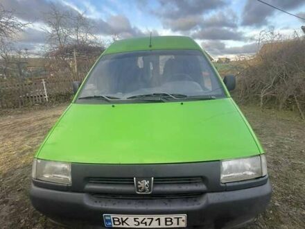 Зеленый Пежо Эксперт груз.-пасс., объемом двигателя 1.9 л и пробегом 355 тыс. км за 2800 $, фото 1 на Automoto.ua