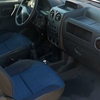 Белый Пежо Партнер груз.-пасс., объемом двигателя 2 л и пробегом 425 тыс. км за 2500 $, фото 8 на Automoto.ua