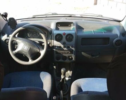 Белый Пежо Партнер груз.-пасс., объемом двигателя 2 л и пробегом 425 тыс. км за 2500 $, фото 5 на Automoto.ua