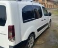 Білий Пежо Партнер вант.-пас., об'ємом двигуна 0 л та пробігом 390 тис. км за 5500 $, фото 4 на Automoto.ua