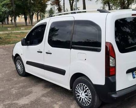 Білий Пежо Партнер вант.-пас., об'ємом двигуна 1.6 л та пробігом 288 тис. км за 9500 $, фото 2 на Automoto.ua