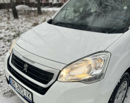 Білий Пежо Партнер вант.-пас., об'ємом двигуна 1.56 л та пробігом 190 тис. км за 12200 $, фото 3 на Automoto.ua