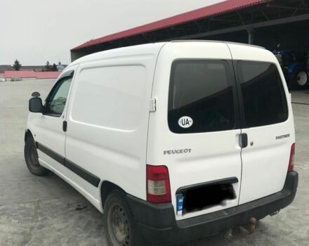 Белый Пежо Партнер груз.-пасс., объемом двигателя 1.6 л и пробегом 400 тыс. км за 3000 $, фото 1 на Automoto.ua
