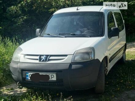 Пежо Партнер вант.-пас. 2004 у Чернівцях на Automoto.ua Білий Пежо Партнер вант.-пас., об'ємом двигуна 1.87 л та пробігом 202 тис. км за 2900 $, фото 1 на Automoto.ua
