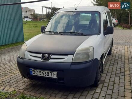 Пежо Партнер вант.-пас. 2005 у Новояворівськ на Automoto.ua Білий Пежо Партнер вант.-пас., об'ємом двигуна 1.4 л та пробігом 420 тис. км за 3750 $, фото 1 на Automoto.ua