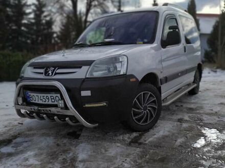 Пежо Партнер груз.-пасс. 2005 в Чортков на Automoto.ua Белый Пежо Партнер груз.-пасс., объемом двигателя 1.9 л и пробегом 400 тыс. км за 4100 $, фото 1 на Automoto.ua